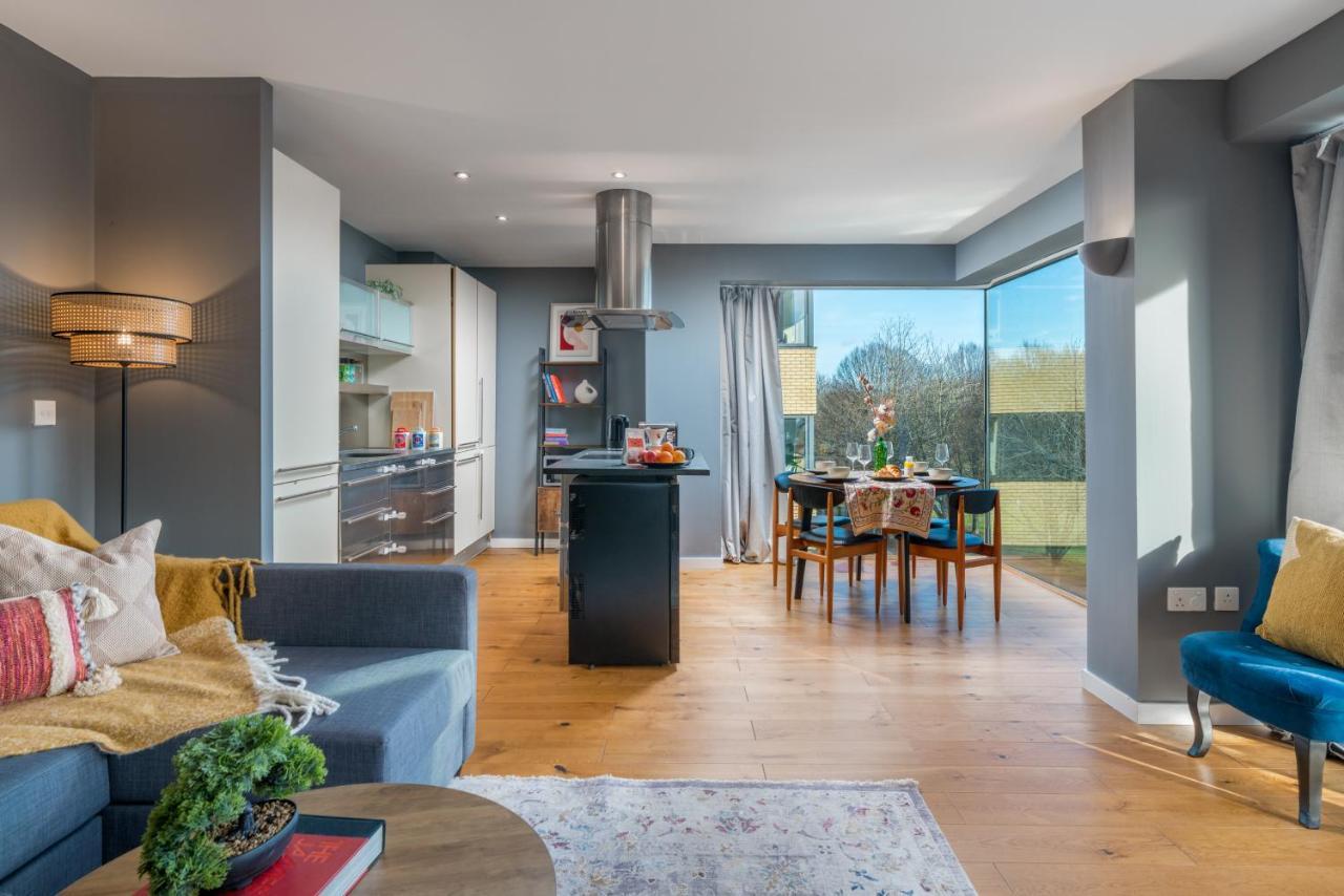 2 Bedroom Apartment With Park Views Shoreditch Лондон Екстер'єр фото