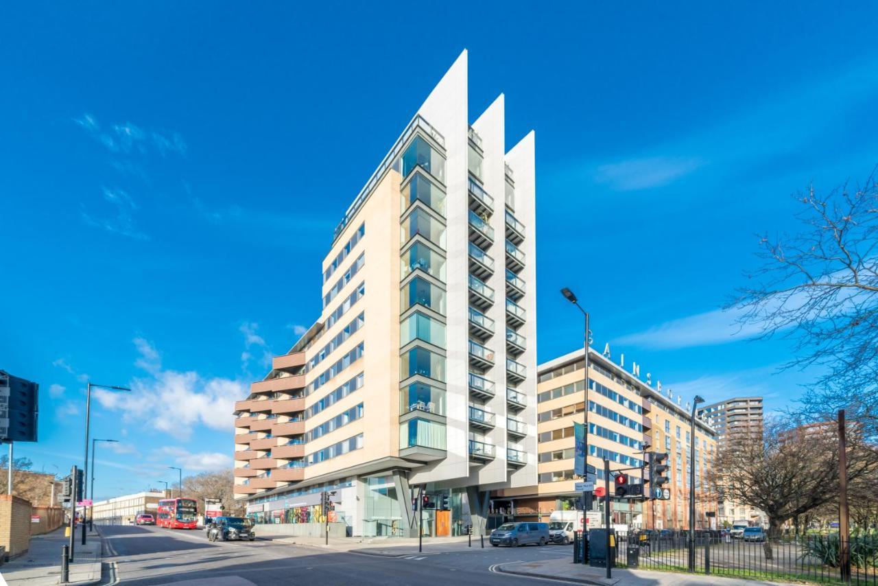 2 Bedroom Apartment With Park Views Shoreditch Лондон Екстер'єр фото